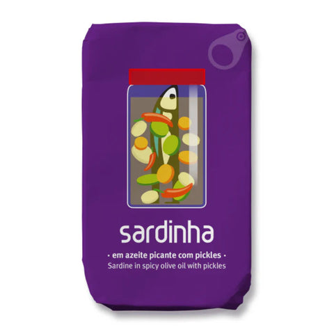 Sardinha | Sardine in a spicy olive oil with pickles